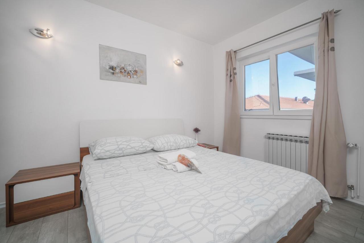 Apartmani Gabriella Vodice Exterior foto